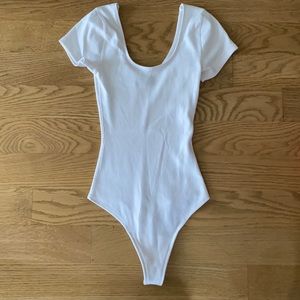White ribbed cap sleeve bodysuit, XS